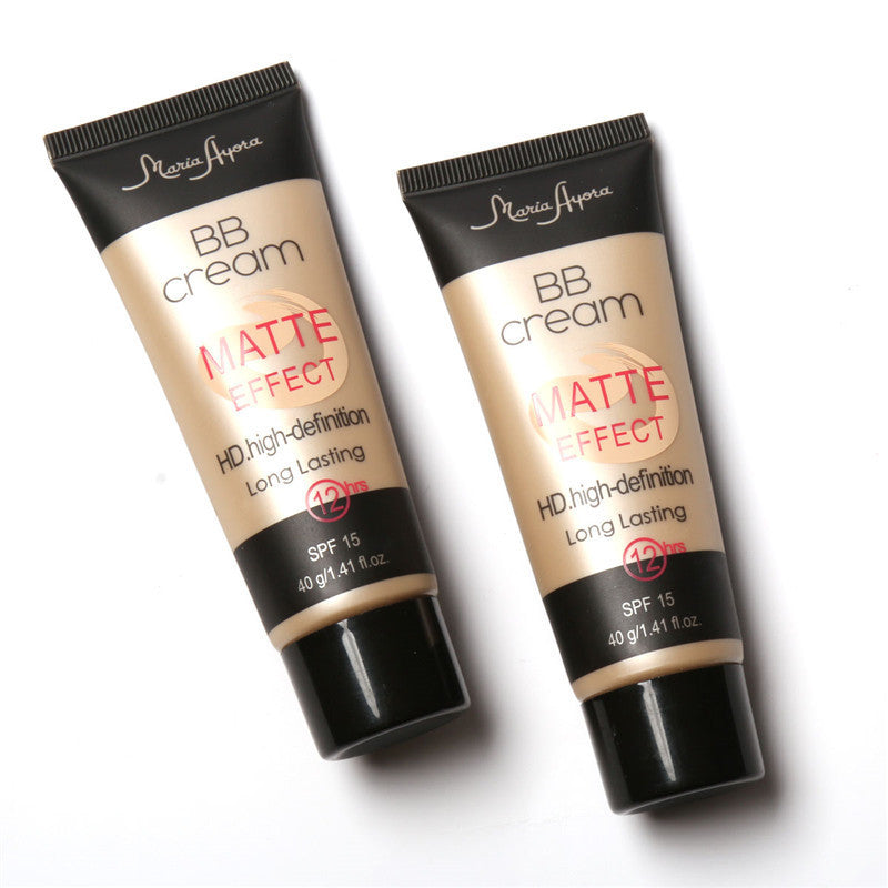 Corrector BB cream hidratante y ligero.