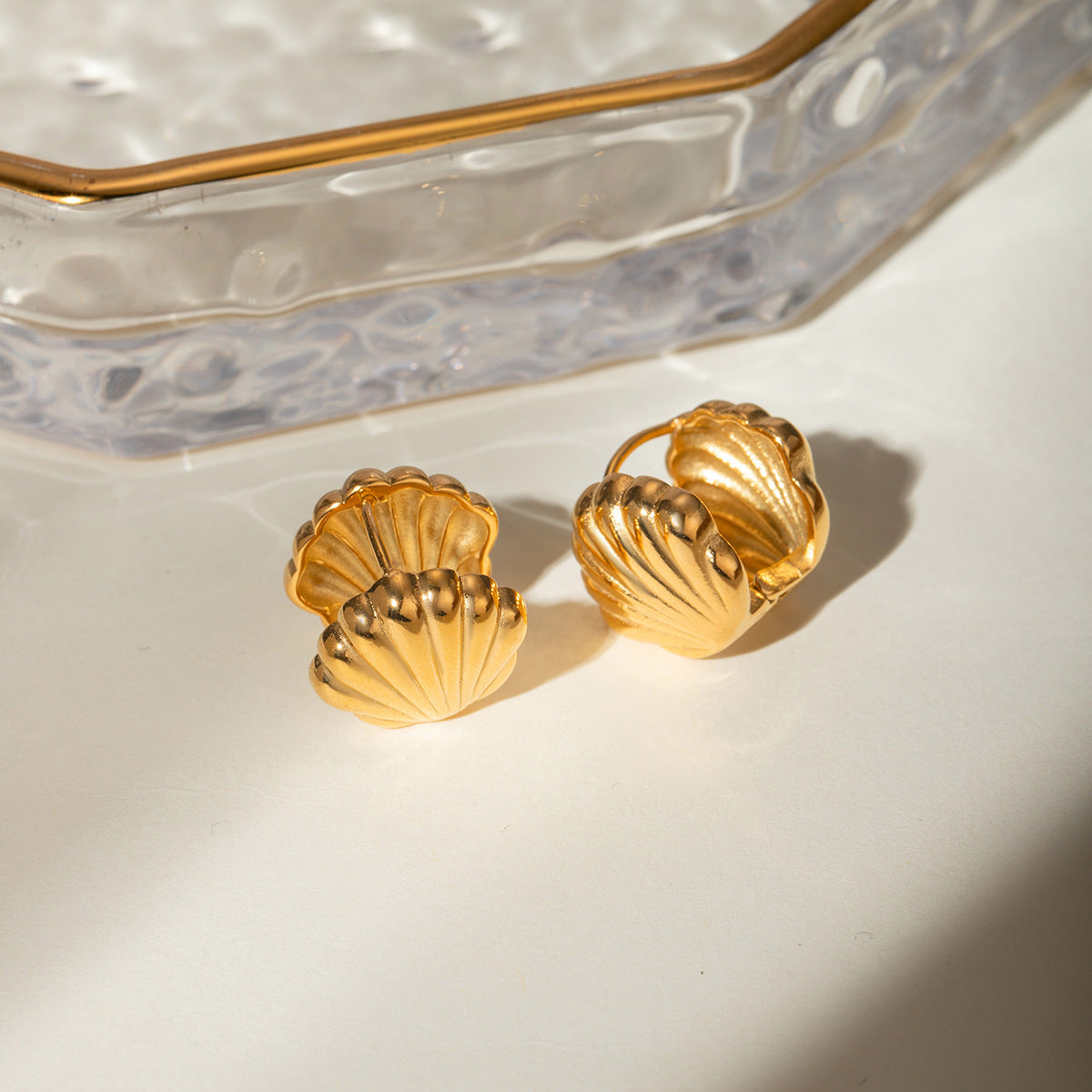 18K Gold Stainless Steel Double-sided Small Shell Earrings European And American Non-fading Anti Allergy Jewelry