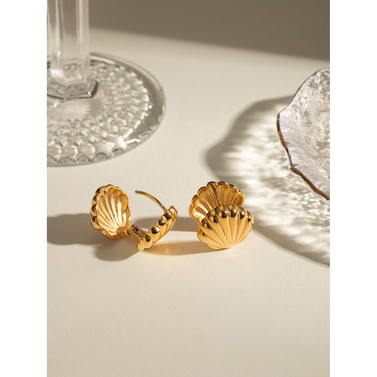 18K Gold Stainless Steel Double-sided Small Shell Earrings European And American Non-fading Anti Allergy Jewelry