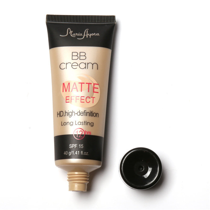 Corrector BB cream hidratante y ligero.