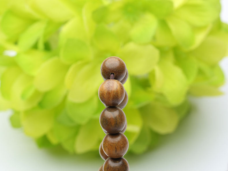 Green Sandalwood Buddhist Bead Bracelet